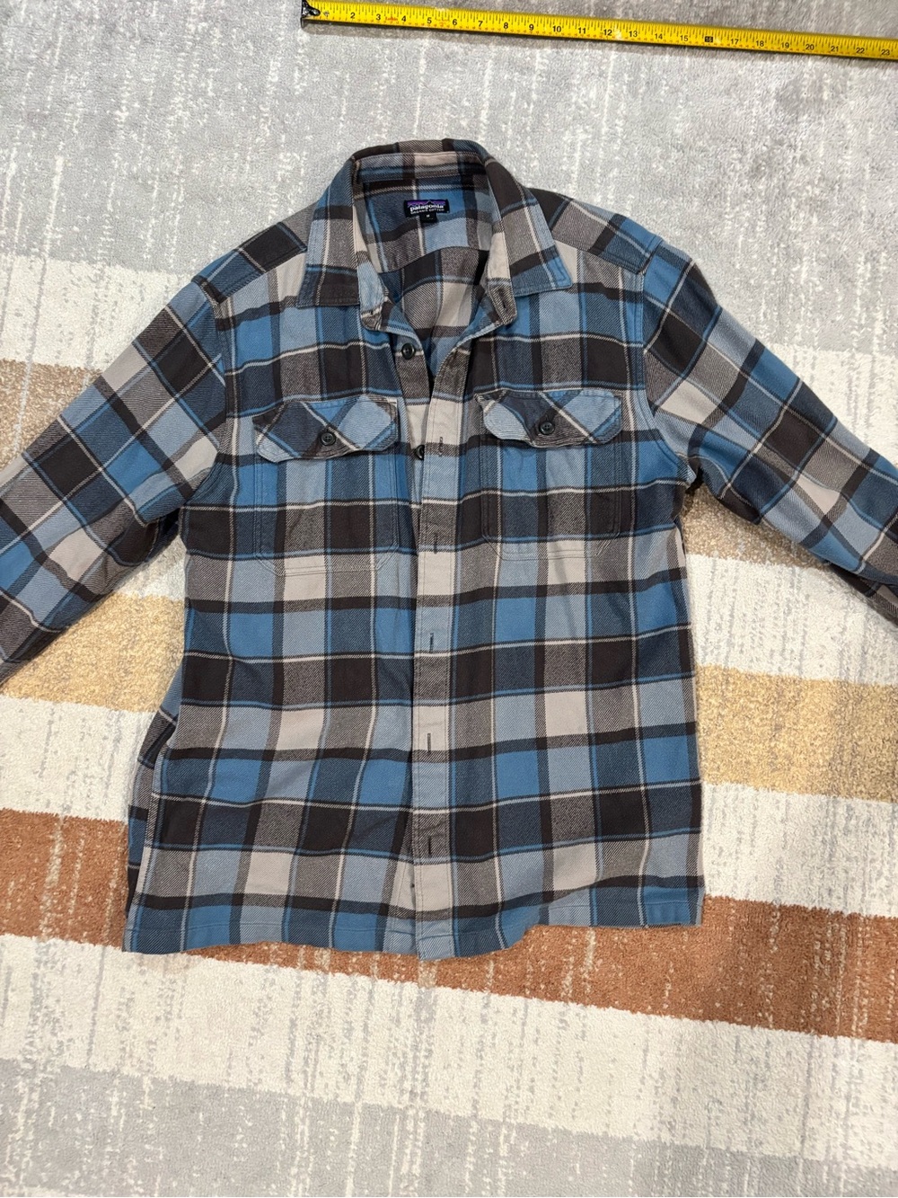 Patagonia Fjord Flannel Blue and Gray Plaid Casual Button-Down Shirt